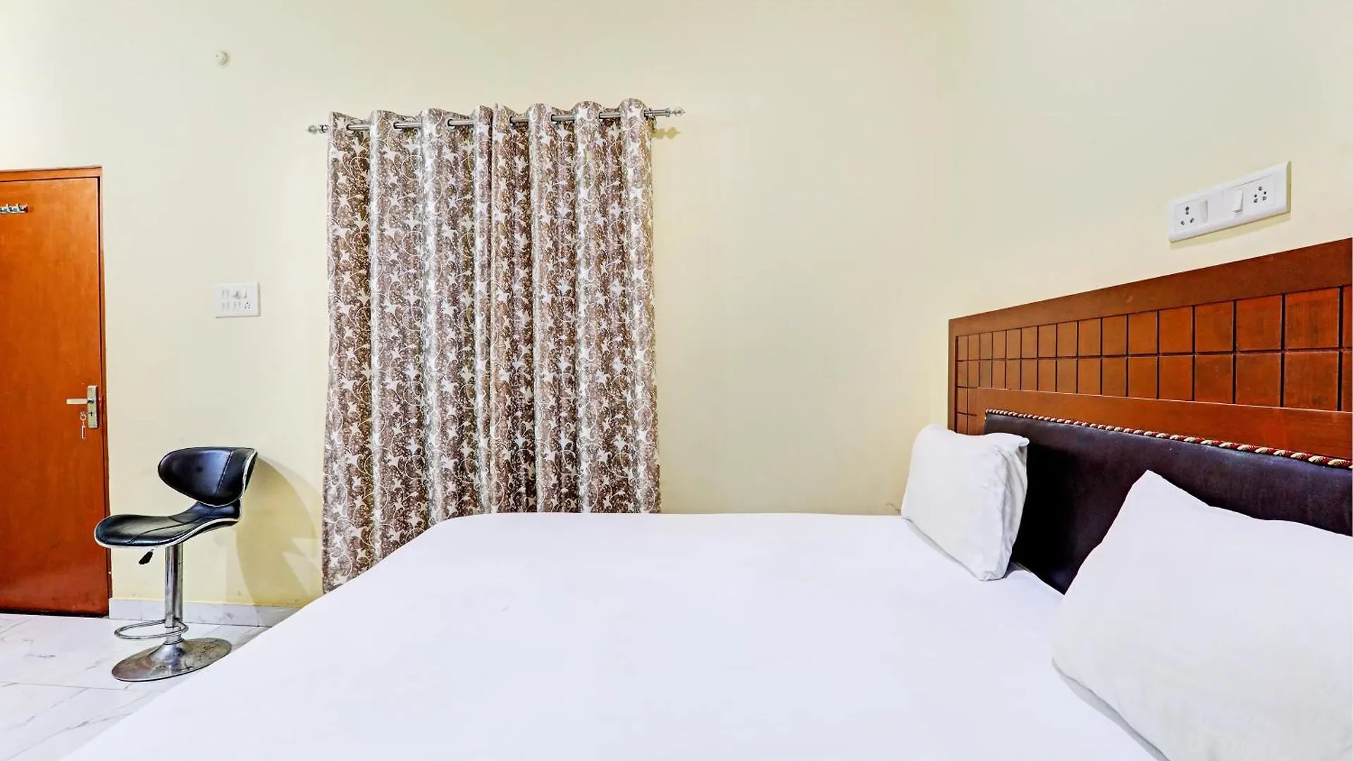 Hotel O Home Singhs Delight Varanasi