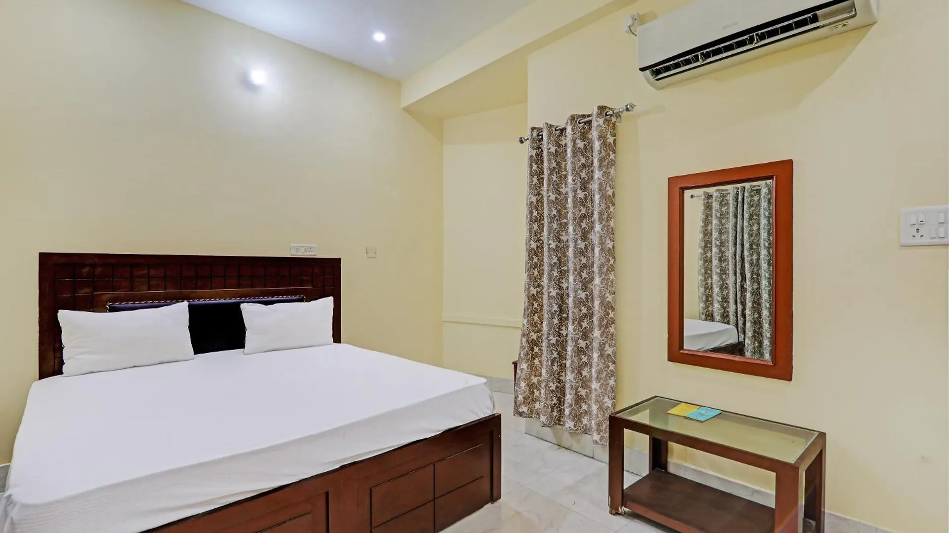 ***  Hotel O Home Singhs Delight Bénarès Inde